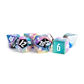 Alu Rainbow Aegis w White Numbers - Polyhedral Aluminium Plated Acrylic 16mm - Rollespils Terning Sæt - Metallic Dice Games